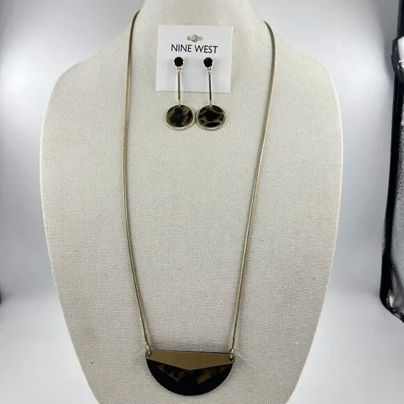 Madewell Gold Tone Faux Tortoise Pendant Necklace Nine West Faux Tort Earrings - Picture 5 of 8